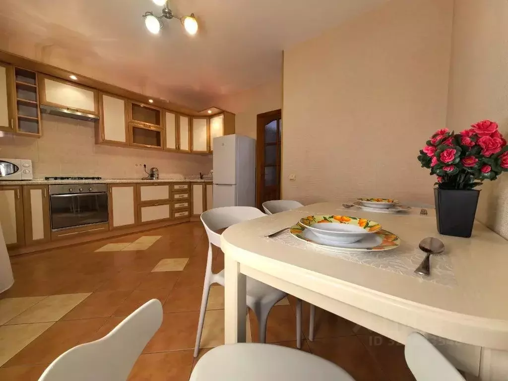 3-к кв. Татарстан, Казань Спортивная ул., 33 (90.0 м) - Фото 1