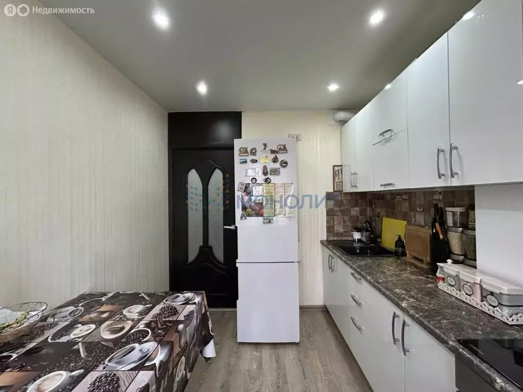 3-комнатная квартира: Чебоксары, улица Ленинского Комсомола, 44 (67 м) - Фото 0