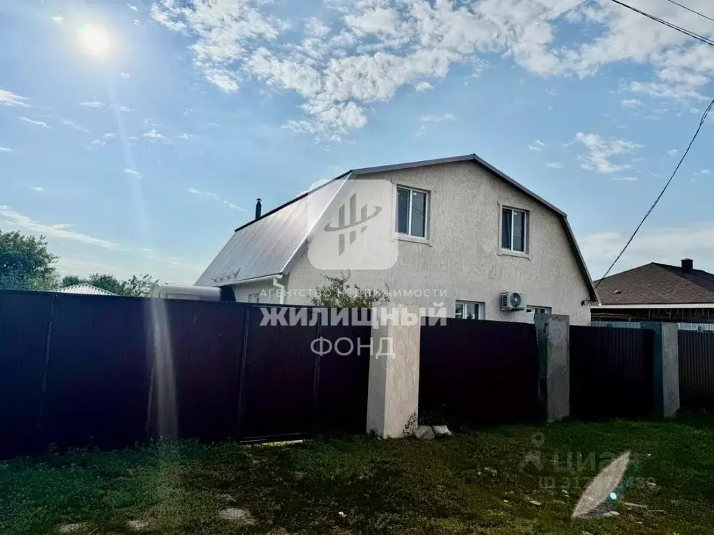 Дом в Саратовская область, Энгельсский район, Безымянское ... - Фото 1