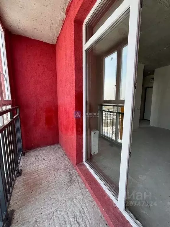 Студия Тюменская область, Тюмень ул. Краснооктябрьская, 16 (30.0 м) - Фото 1