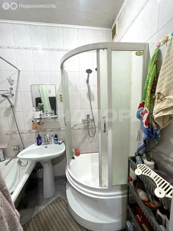 3-комнатная квартира: Новочеркасск, улица С.В. Мацоты, 75 (87.9 м) - Фото 1