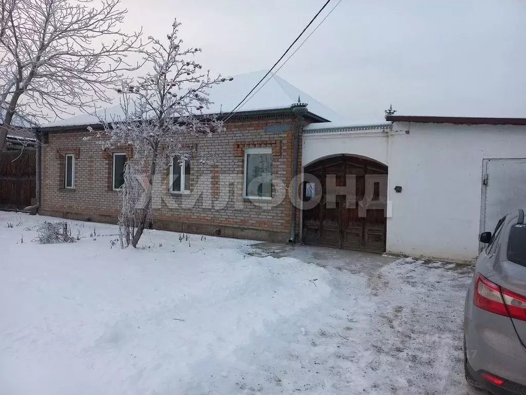 Дом в Хакасия, Абакан Центральная ул. (95 м) - Фото 1