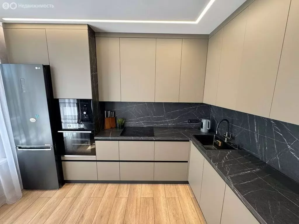 2-комнатная квартира: Брянск, улица Ульянова, 24 (61 м) - Фото 2