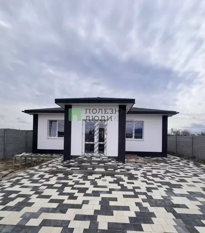 Дом в Севастополь с. Осипенко, ул. Енисейская, 20 (130 м) - Фото 0