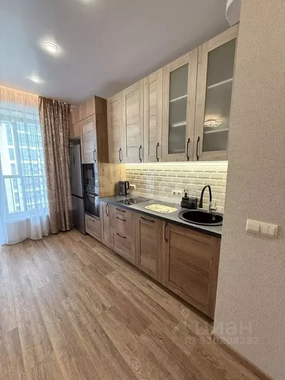 1-к кв. Тюменская область, Тюмень Профсоюзная ул., 55 (50.4 м) - Фото 1