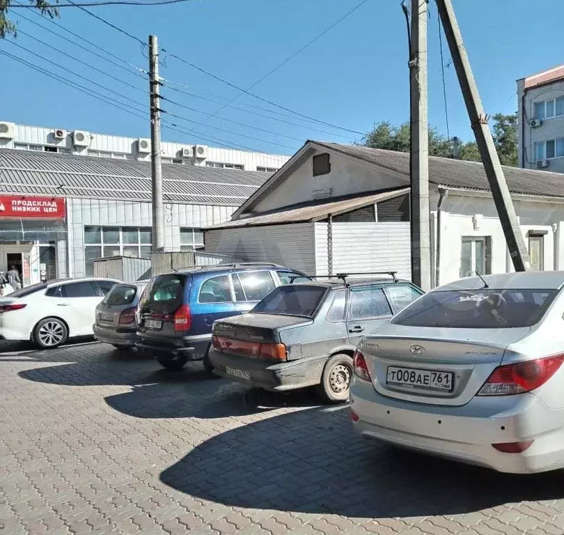 Торговое здание в Центре Батайска 150м - Фото 1