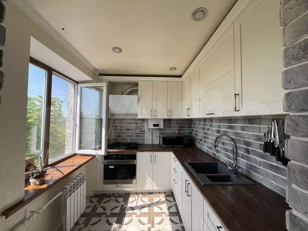 3-к. квартира, 61 м, 5/5 эт. - Фото 1