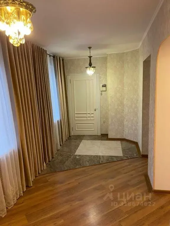 Дом в Кабардино-Балкария, Нальчик ул. Шортанова (240 м) - Фото 1