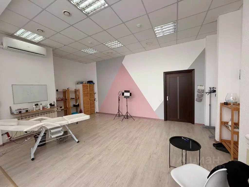 Офис в Волгоградская область, Волгоград Рабоче-Крестьянская ул., 9 (29 ... - Фото 2