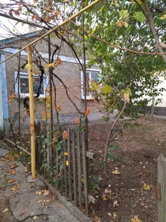 Дом в Крым, Сакский район, с. Крайнее ул. Октябрьская (82 м) - Фото 1