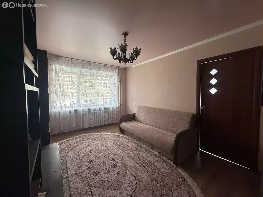 3-комнатная квартира: Чебаркуль, улица Каширина, 27 (51.2 м) - Фото 2