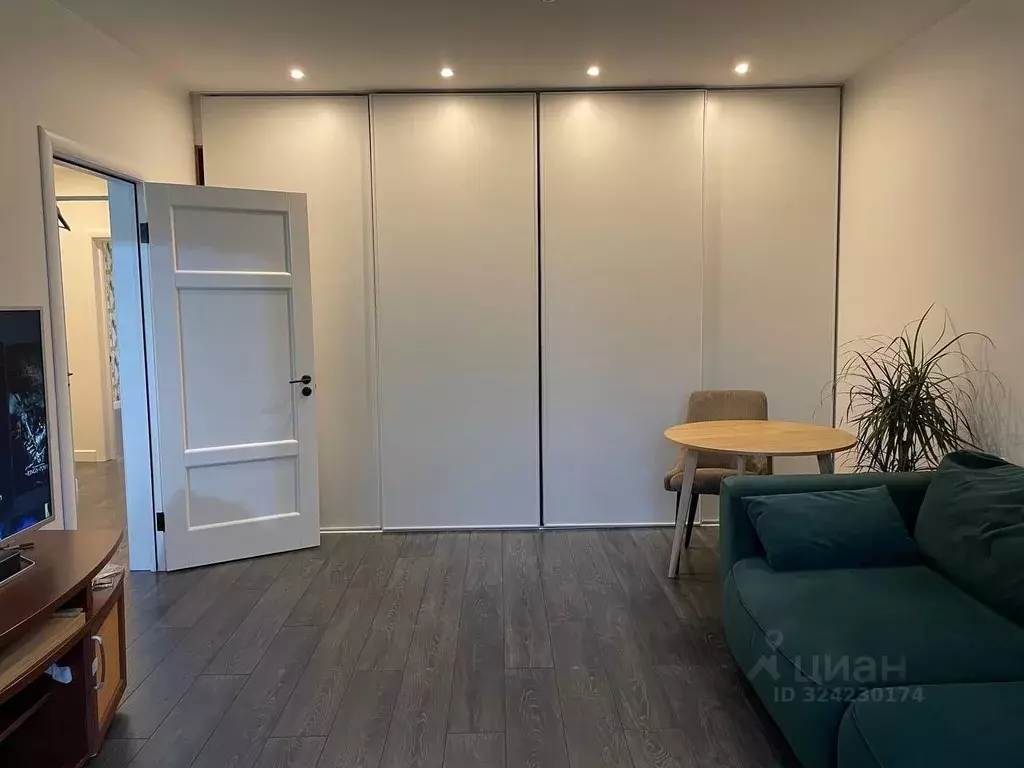 3-к кв. Москва Мосфильмовская ул., 32 (70.0 м) - Фото 1