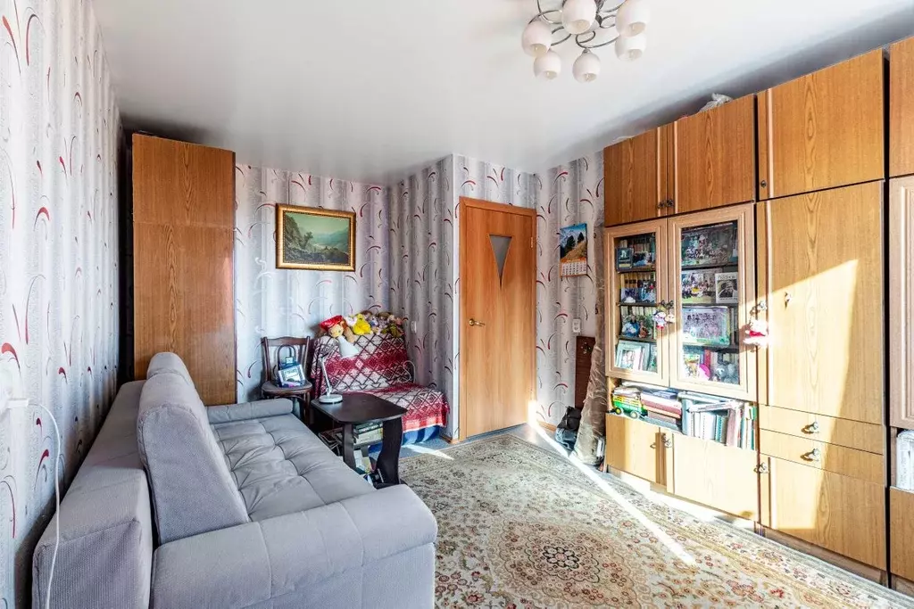 2-к кв. Свердловская область, Екатеринбург ул. Металлургов, 10А (36.5 ... - Фото 2