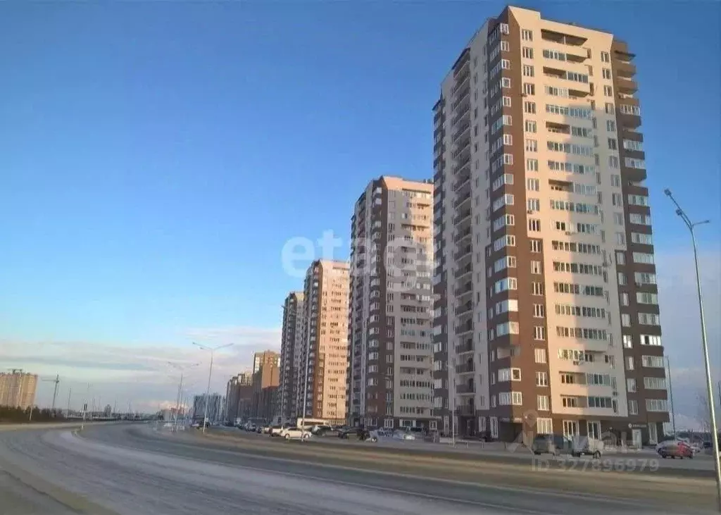 1-к кв. Тюменская область, Тюмень ул. Фармана Салманова, 4 (36.0 м) - Фото 1