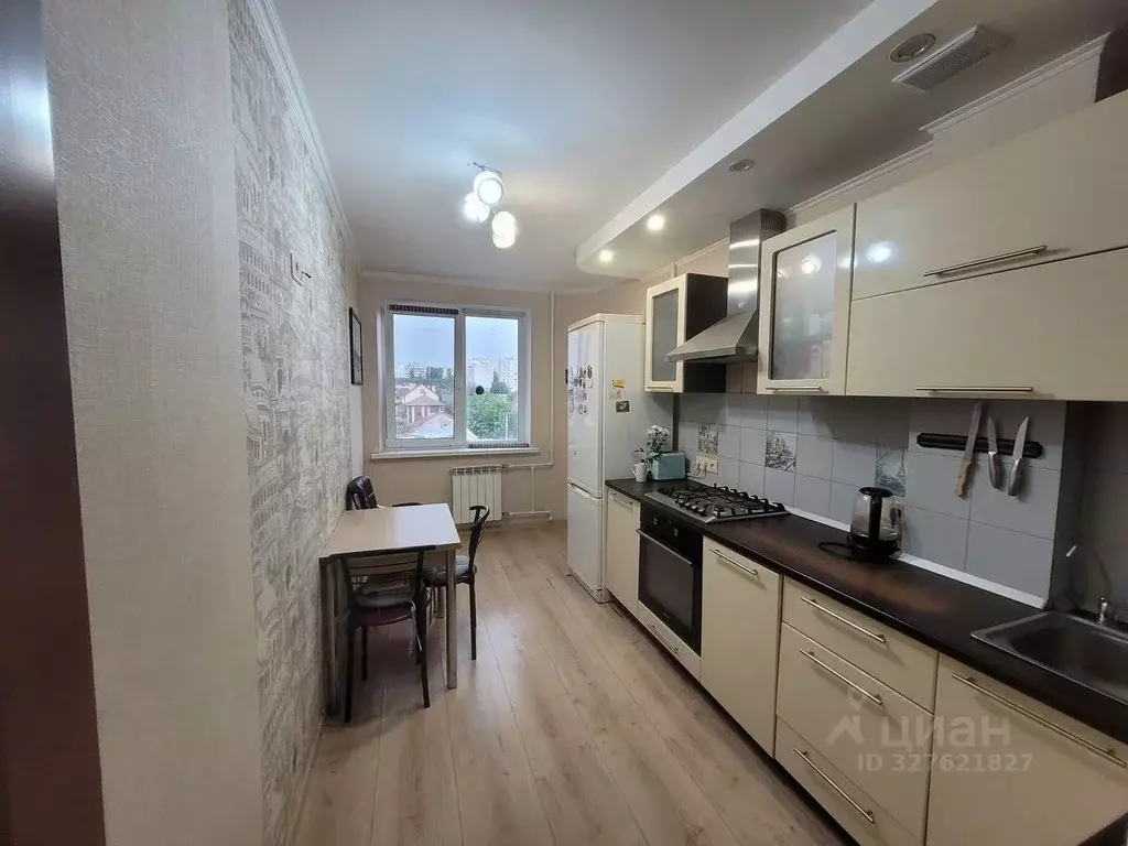 3-к кв. Волгоградская область, Волгоград ул. Короткая, 27 (64.8 м) - Фото 1