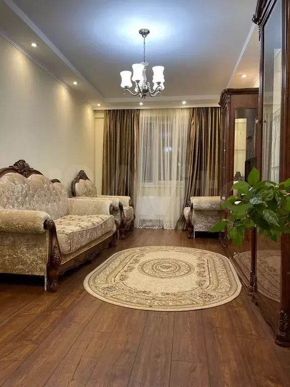 2-к. квартира, 80 м, 8/9 эт. - Фото 0
