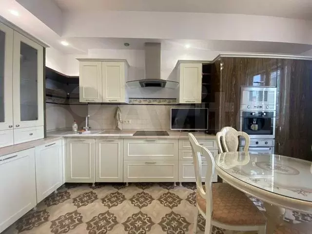 1-к. квартира, 60 м, 8/21 эт. - Фото 0