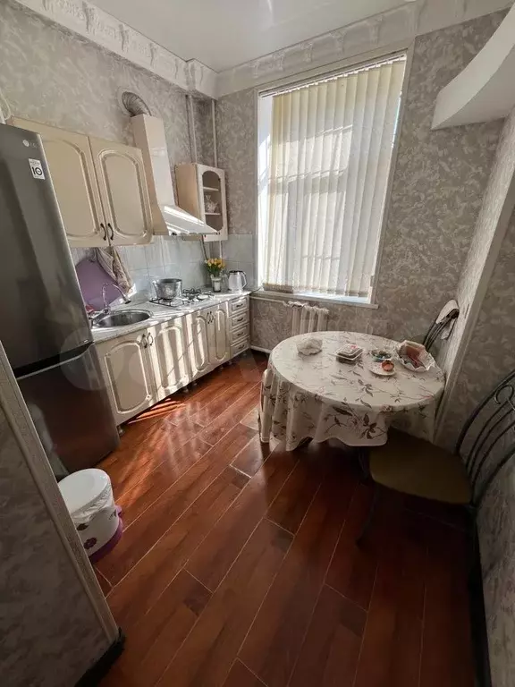 2-к. квартира, 70 м, 1/2 эт. - Фото 1