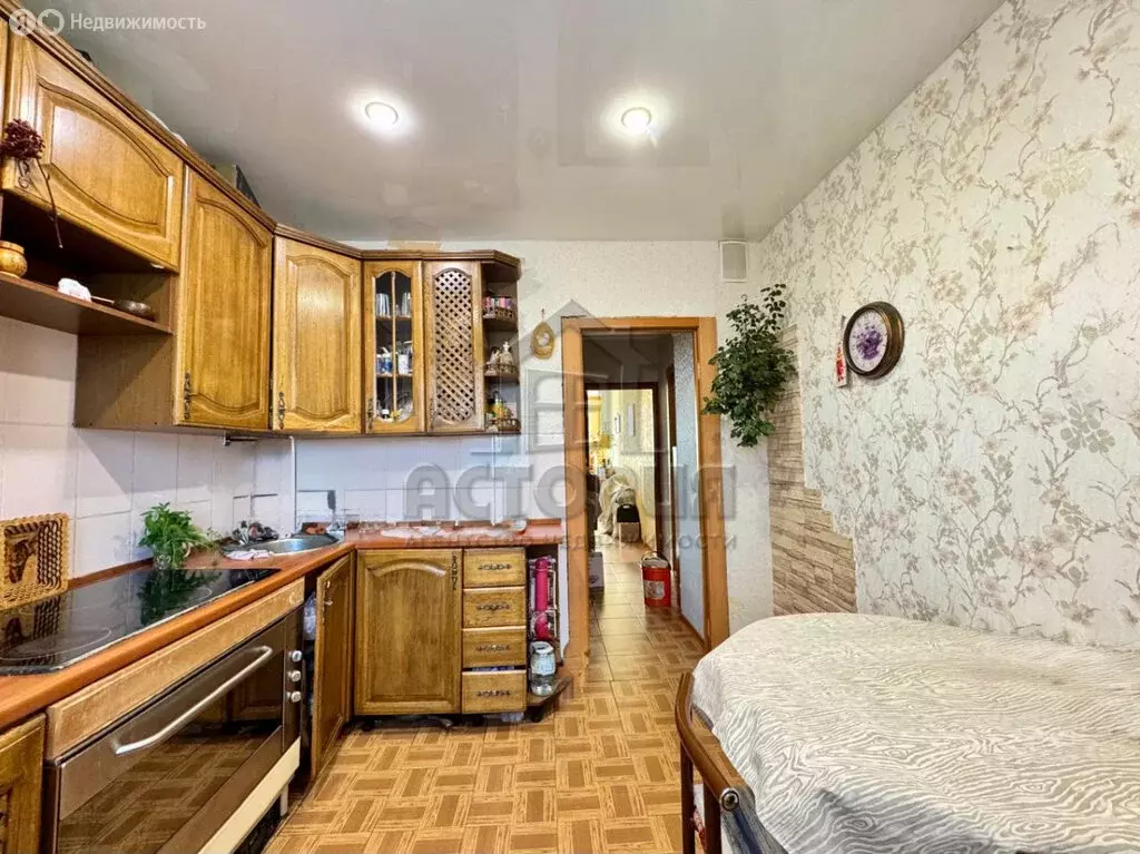 3-комнатная квартира: Красноярск, улица Борисевича, 20 (67.8 м) - Фото 1