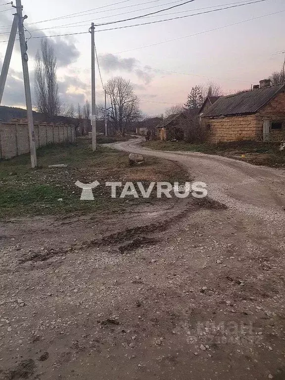 Участок в Крым, Симферопольский район, Добровское с/пос, с. Пионерское ... - Фото 2