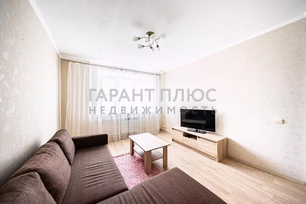 2-к кв. Липецкая область, Липецк Торговая пл., 2 (57.0 м) - Фото 1