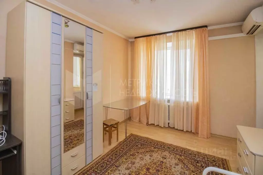 3-к кв. Тюменская область, Тюмень ул. Челюскинцев, 30 (82.1 м) - Фото 1