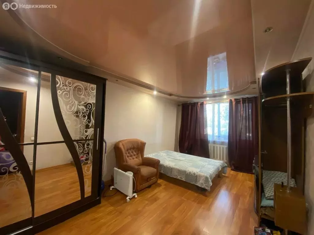 3-комнатная квартира: Феодосия, улица Челнокова, 76А (68.7 м) - Фото 1