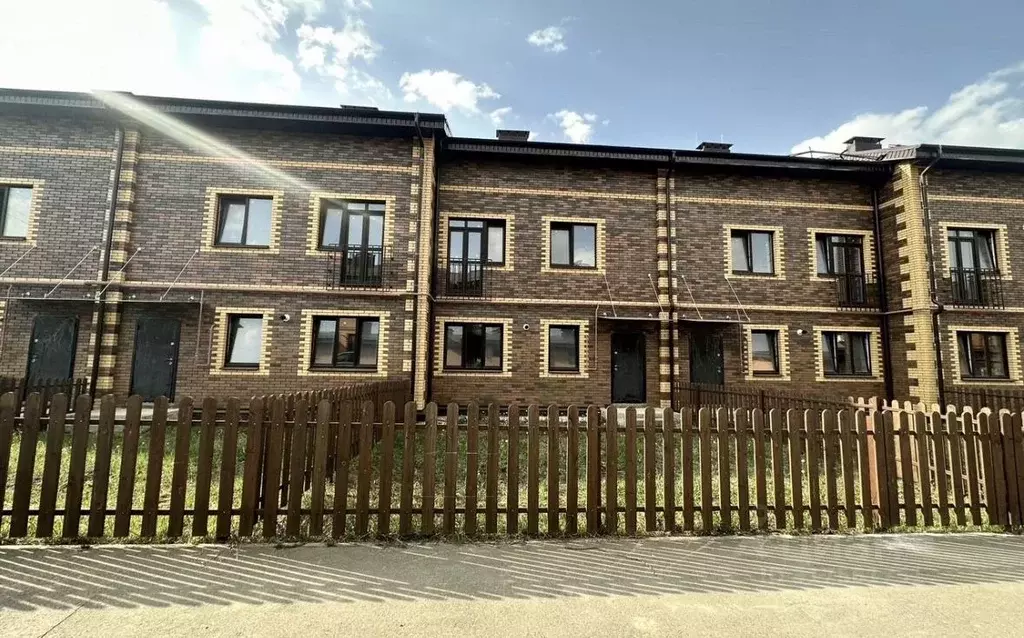 Таунхаус в Московская область, Мытищи городской округ, д. Шолохово ул. ... - Фото 0