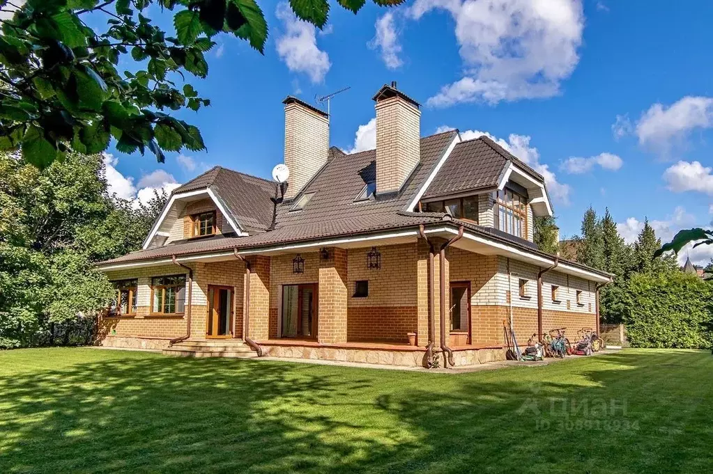 Коттедж в Санкт-Петербург пос. Репино, Приморское ш., 455к28 (300 м) - Фото 1