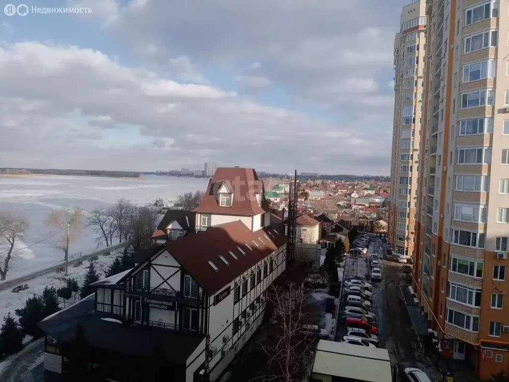 3-комнатная квартира: Энгельс, набережная имени Генерал-лейтенанта ... - Фото 1