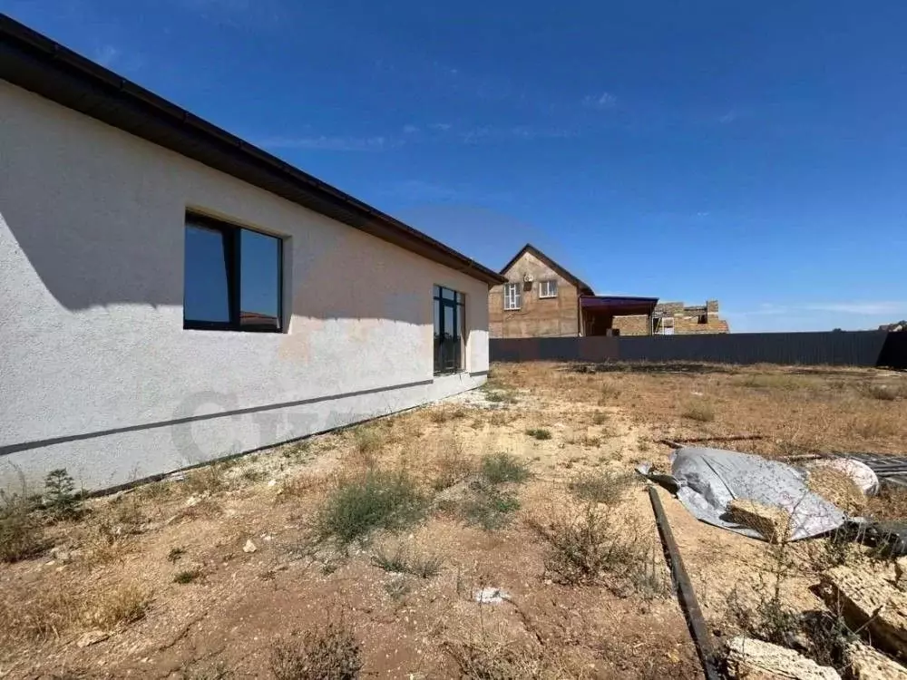 Дом в Крым, Сакский район, с. Лесновка ул. Школьная (115 м) - Фото 2