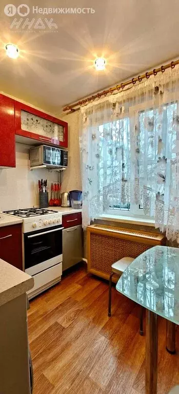 3-комнатная квартира: Нижний Новгород, улица Лескова, 52 (57.4 м) - Фото 1