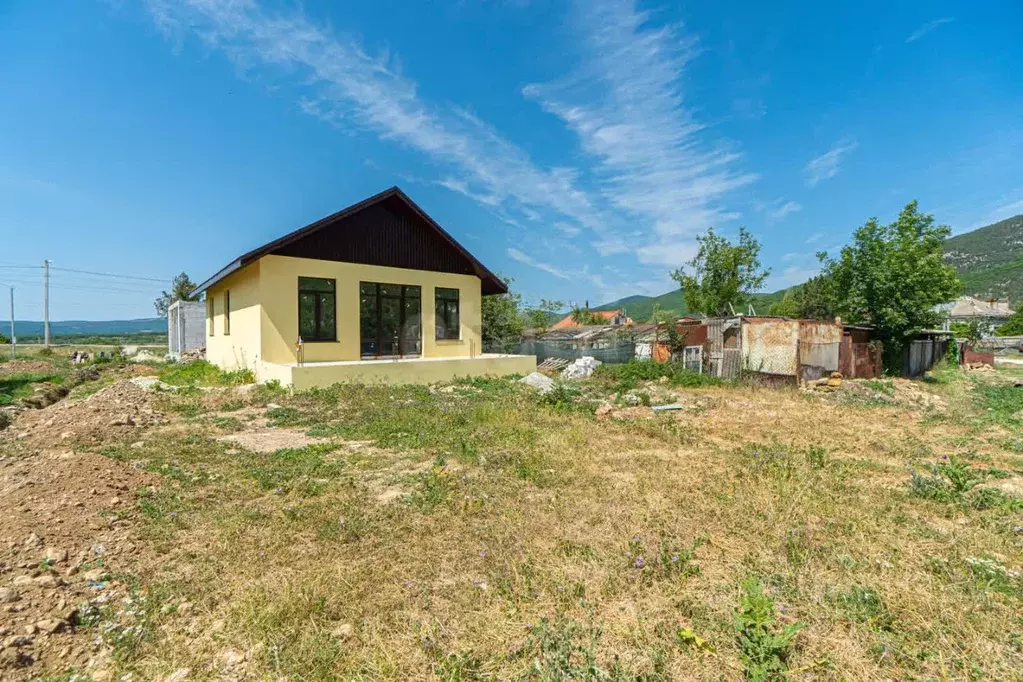 Дом в Севастополь с. Родниковское, ул. Васильковая (90 м) - Фото 0