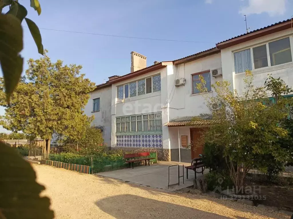 2-к кв. Крым, Сакский район, с. Митяево ул. Советская (48.6 м) - Фото 1