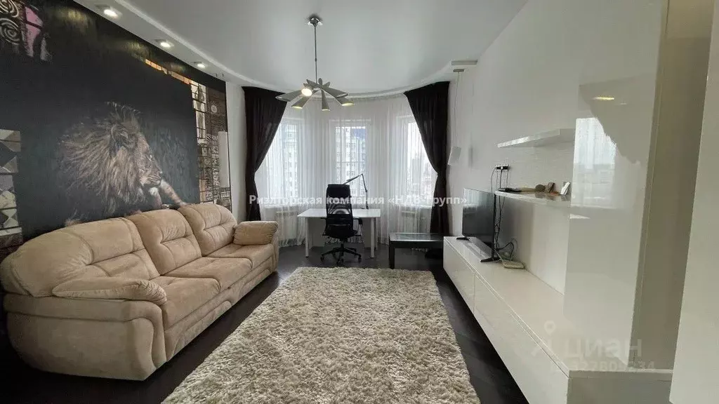 2-к кв. Хабаровский край, Хабаровск ул. Дзержинского, 64 (75.0 м) - Фото 1