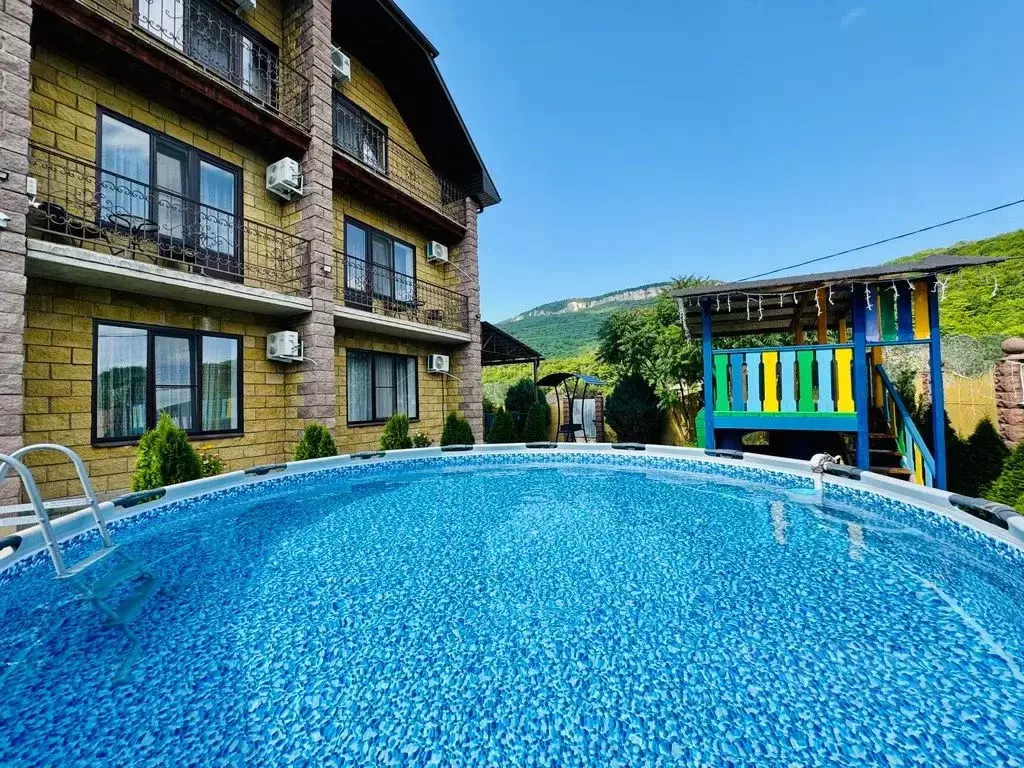 Комната Адыгея, Майкопский район, Даховская ст-ца ул. Свободы, 2А - Фото 1