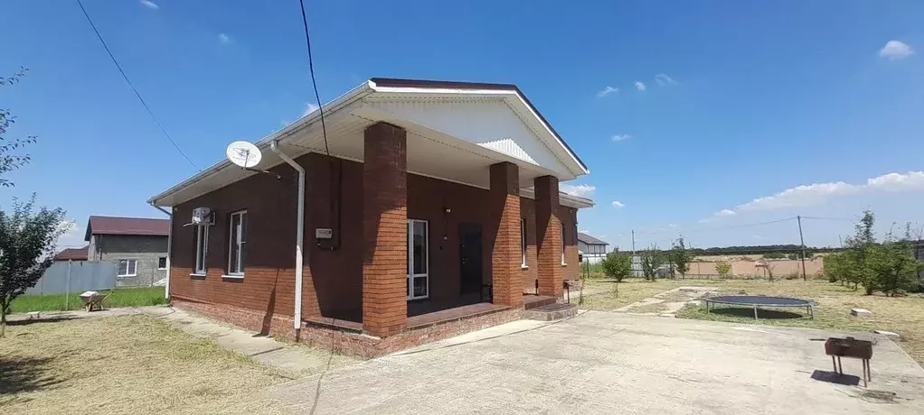Дом в Краснодарский край, Северский район, Черноморское городское ... - Фото 1