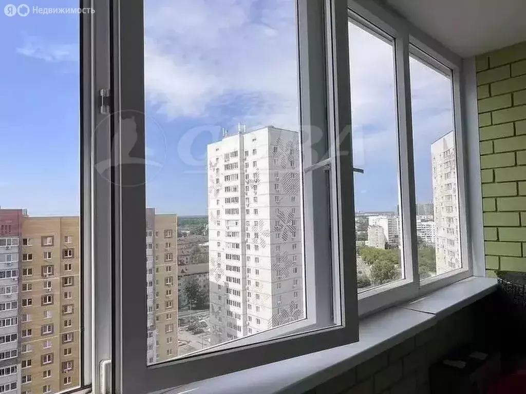 3-комнатная квартира: Тюмень, Таврическая улица, 9к5 (63.7 м) - Фото 0