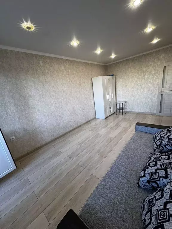 2-к. квартира, 45 м, 4/9 эт. - Фото 1