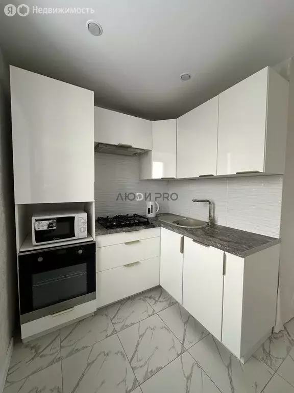 3-комнатная квартира: Уфа, Российская улица, 15 (58.6 м) - Фото 2