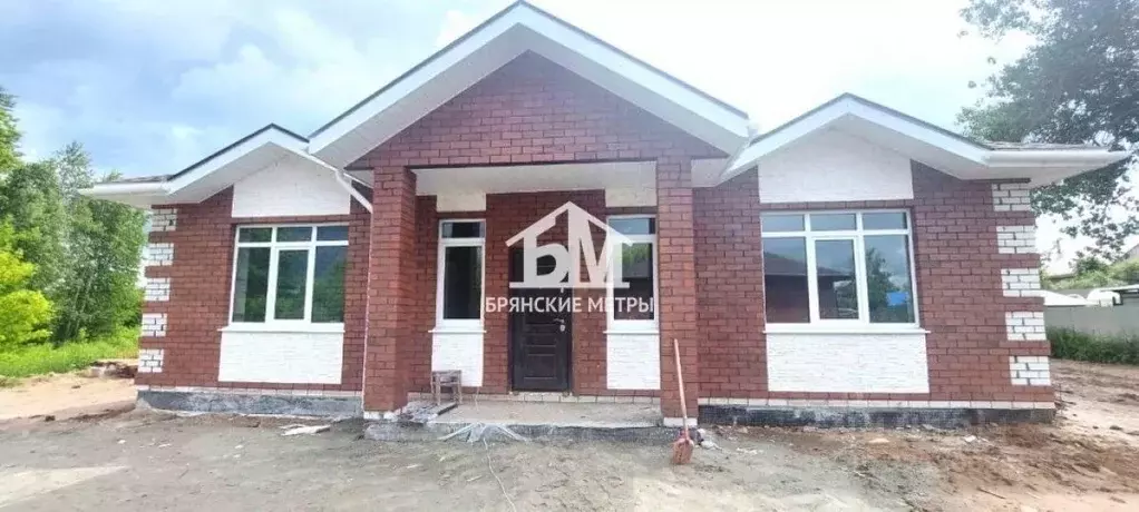 Дом в Брянская область, Брянский район, Снежское с/пос, с. Толмачево ... - Фото 1