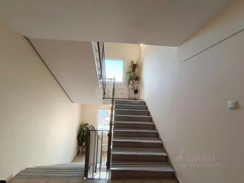 3-к кв. Ямало-Ненецкий АО, Салехард ул. Имени Василия Подшибякина, 46Б ... - Фото 2