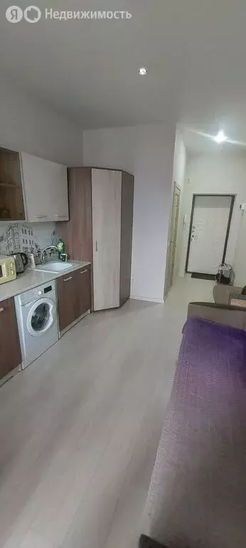 Квартира-студия: Абинск, улица Свердлова, 16 (20 м) - Фото 1