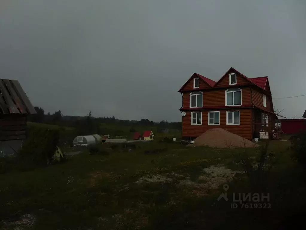 Дом в Новгородская область, Новгородский район, Трубичинское с/пос, д. ... - Фото 1