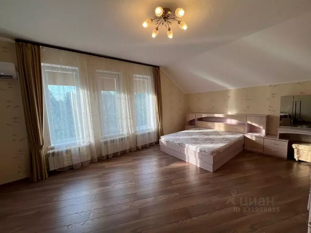 Дом в Краснодарский край, Ейск Ярославская ул. (223 м) - Фото 1