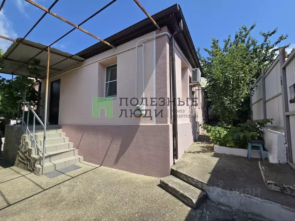 Дом в Краснодарский край, Новороссийск ул. Островского, 18 (96 м) - Фото 1