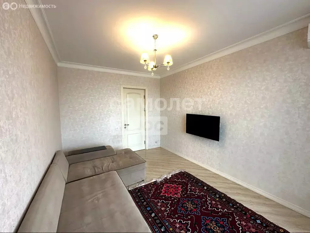 2-комнатная квартира: Махачкала, улица Даниялова, 101 (76 м) - Фото 1