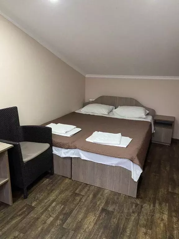 Комната Краснодарский край, Геленджик ул. Кирова, 13 (16.0 м) - Фото 0