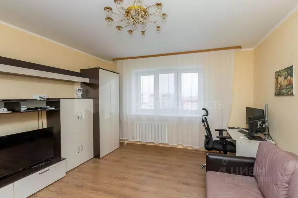 2-к кв. Тюменская область, Тюмень ул. Прокопия Артамонова, 8 (57.4 м) - Фото 0