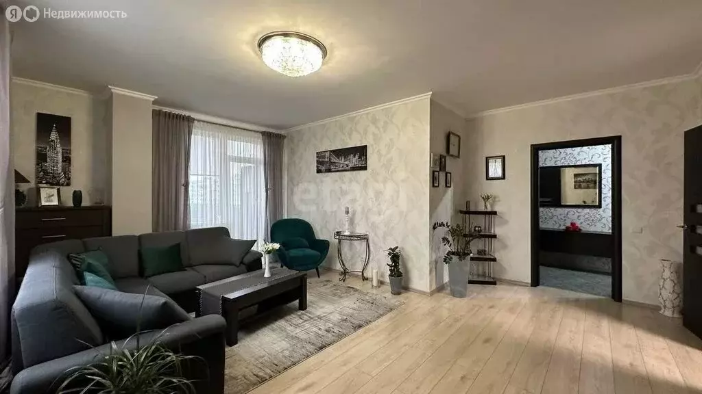 3-комнатная квартира: Калининград, улица Олега Кошевого, 17 (84.4 м) - Фото 1